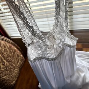 Flying Tomato Flowy Lined & Lace Long Nightgown/Night Dress Size S